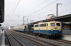 140 423 mit Überführung der Ce 6/8 III 14305 der SBB-Historic im Bahnhof Schweinfurt