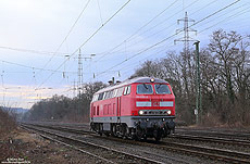 Am 19.2.2017 durfte ich die 218 839 als Lz27873 von Köln Bbf nach Frankfurt in die Werkstatt fahren. In Uhlerborn mussten gleich drei Überholungen abgewartet werden – Zeit für ein Foto.
