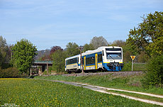 Auf der Wieslauftalbahn (Schorndorf – Rudersberg Oberndorf) kommen NE81und RegioShuttle im Mischbetrieb zum Einsatz. Am 24.4.2017 fährt der VT440 zusammen mit dem VS426 bei Schorndorf Hammerschlag als WEG3275 nach Schorndorf.