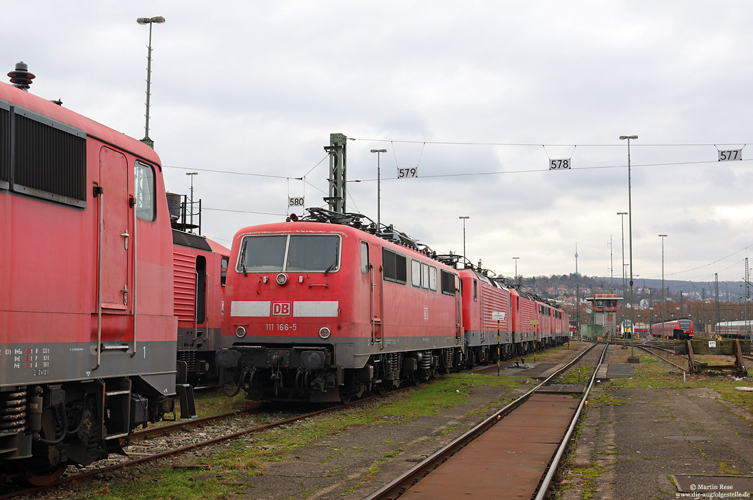 ausgemusterte 111 166 abgestellt im Bw Stuttgart