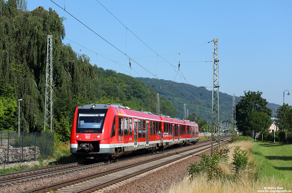 620 046 auf Überführungsfahrt von Köln nach Trier im Rheintal bei Bad Breisig