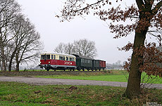 DHE121 auf der Museumseisenbahn zwischen Kirchseelte und Heiligenrode 