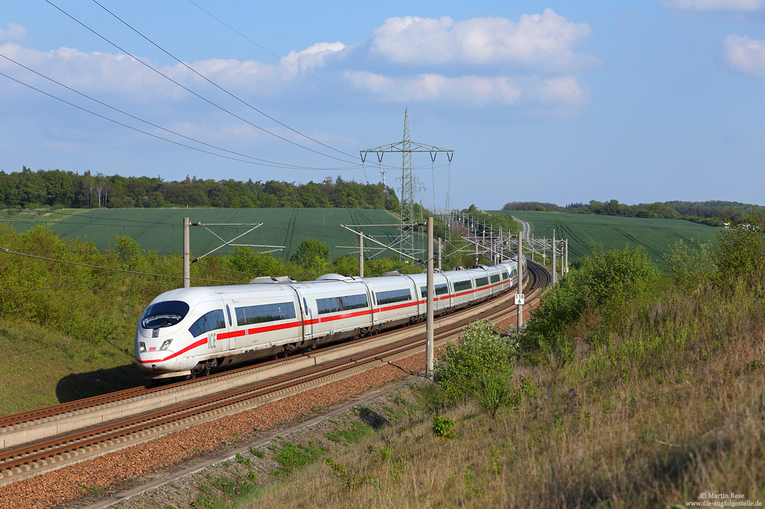 403 012 und 403 021 als ICE624 bei Lindenholzhausen auf der Schnellfahrstrecke Köln - Rhein/Main