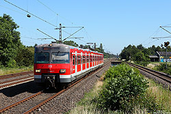 420 482 als S68 Langenfeld - Düsseldorf am Haltepunkt Langenfeld Berghausen