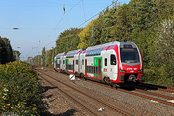 CFL2306 als IC5106 von Düsseldorf nach Luxemburg bei Düsseldorf-Garath im Herbst