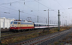 112 268 von TRI mit Fußballzug im Güterbahnhof Witten