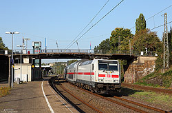Doppelstock IC2.Wahl mit 146 565 als IC2441 an der S-Bahnhaltestelle Wuppertal-Sonnborn