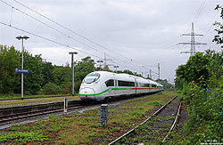 407 009 im Bahnhof Leverkusen-Schlebusch