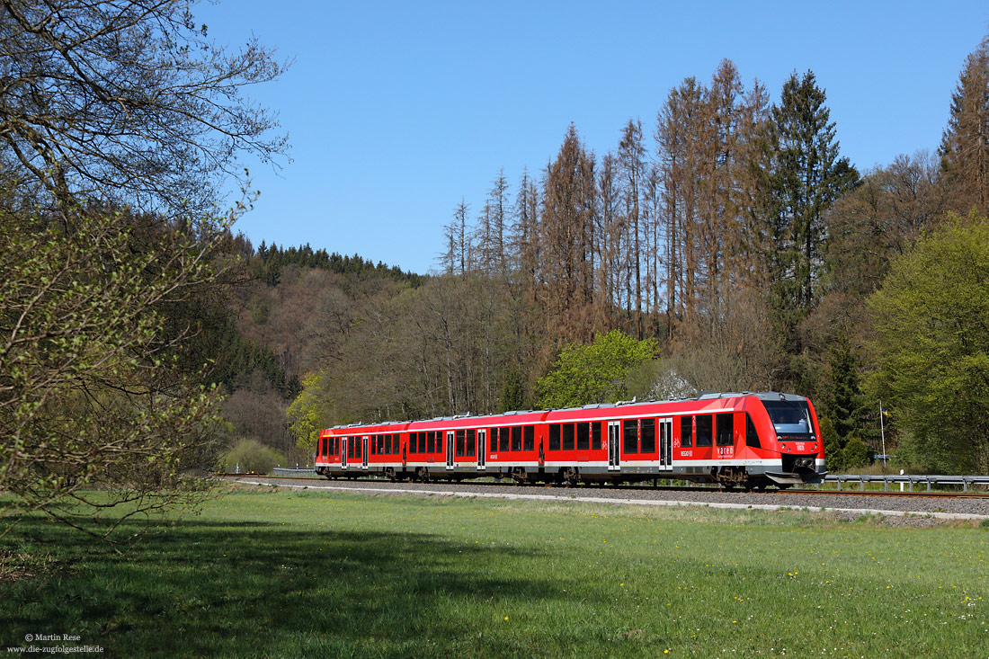 620 034 auf der Oberbergischen Bahn im Vollmetal bei Kierspe-Grünenbaum