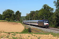 ES64 U2.097 mit TRI Train-rental Ersatzzug bei Nordheim Neckar 