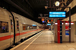 412 006 als Aufenthaltszug in Gleis 1 in Köln Hbf