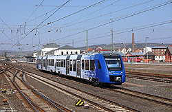 622 903 des EVU vlexx im Bahnhof Bebra