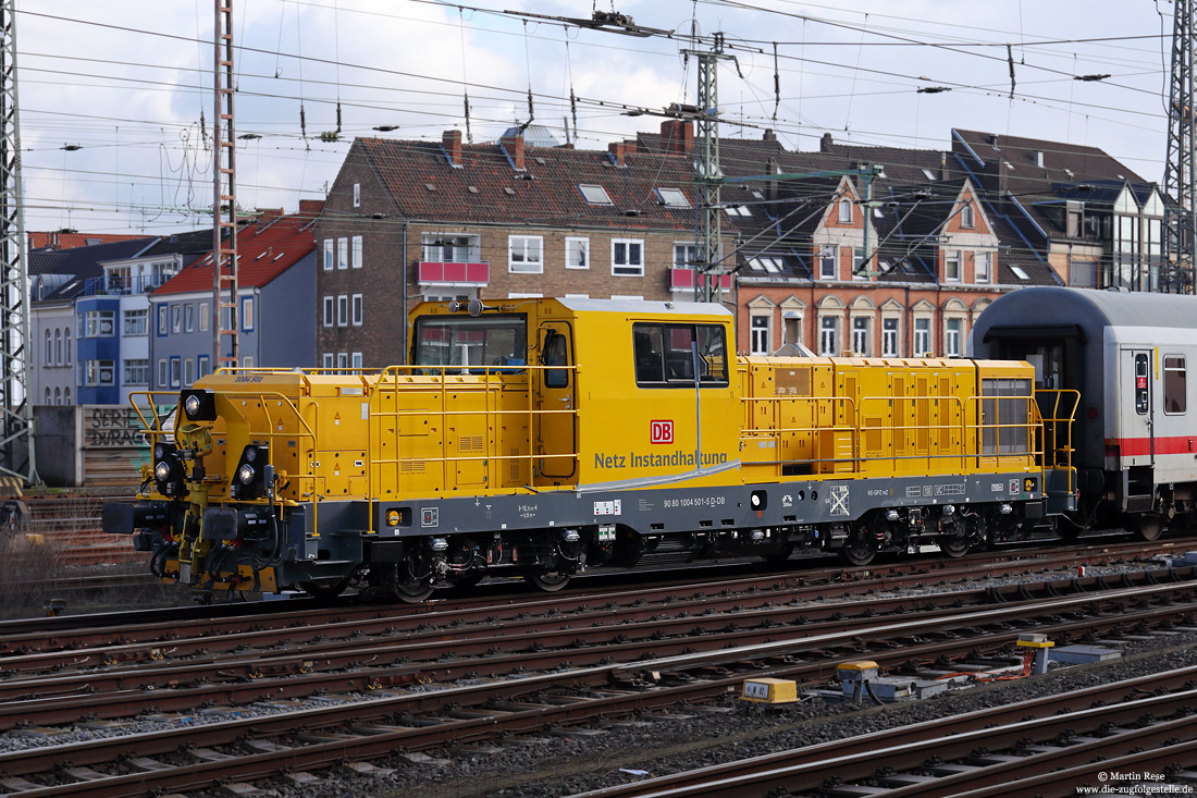 Bauzuglok 1004 501 von CRRC (Zhuzhou Electric Locomotive Co., Ltd) für die S-Bahn Berlin in Hannover Hbf