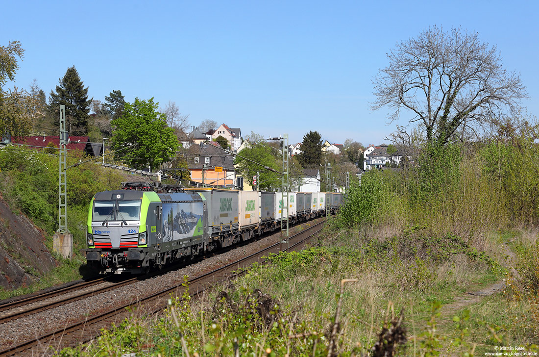 475 424 mit dem Ambrogio-Zug auf der rechten Rheinstrecke bei Leutesdorf