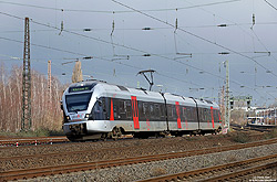 ET23 2108 von DB-Regio mit Schriftzug Tschüß, Abellio. Letzte Fahrt Glückauf-Bahn auf dem RE16 bei Bochum Langendreer