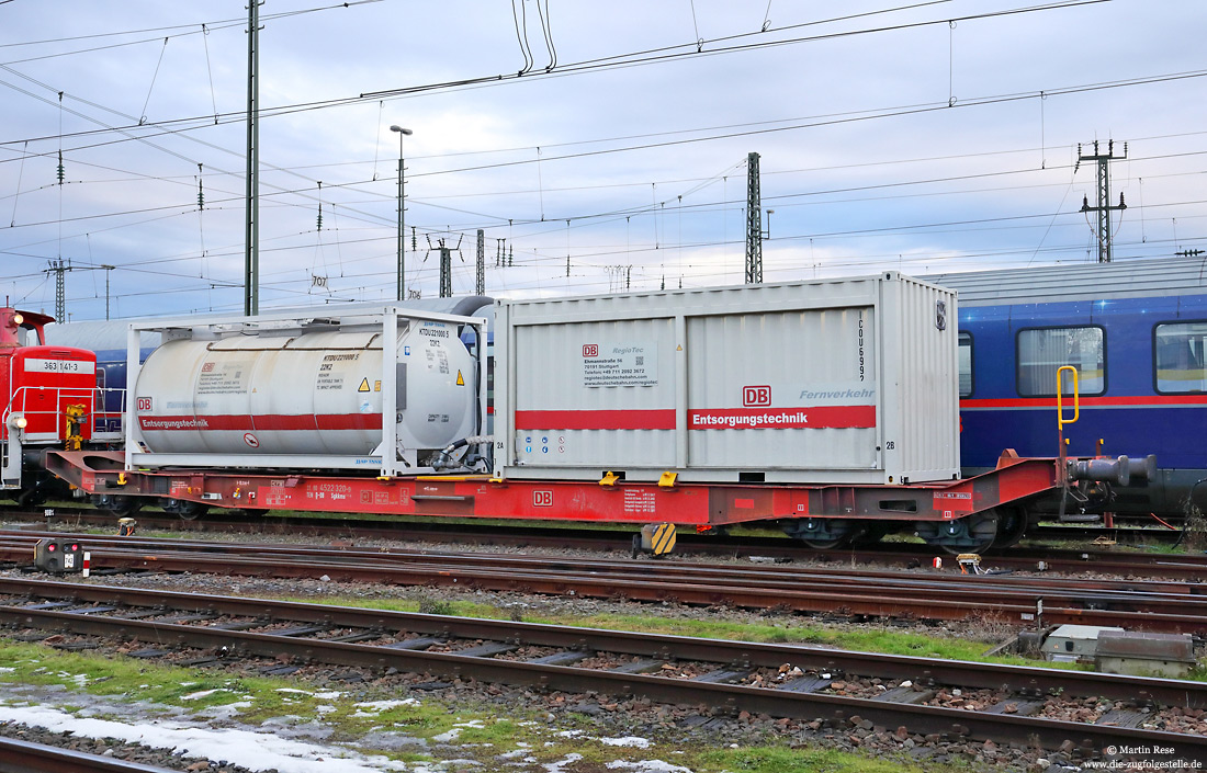 Fahrbare WC-Entsorgungsanlage auf einem Containerwagen der Bauart Sgkkms 698.1 in Stuttgart Bbf