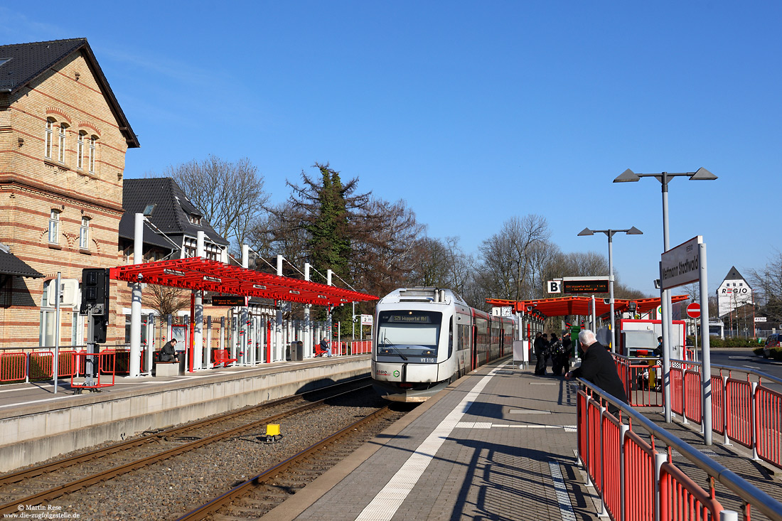 VT116 der Regiobahn im Bahnhof Mettmann Stadtwald