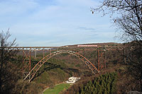 628 527 als RB20787 Wuppertal Hbf - Solingen Hbf auf der Müngstener Brücke