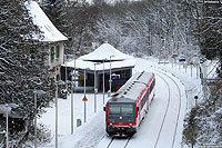 628 535 im Schnee am Haltepunkt Solingen Schaberg