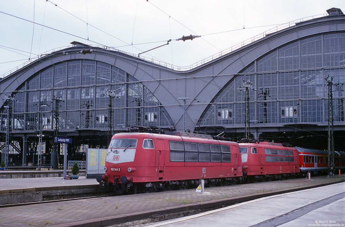 103 144 mit Pbz75001 im Bahnhof Leipzig Hbf