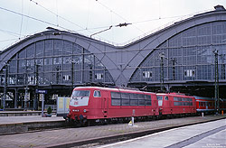 103 144 mit Pbz75001 im Bahnhof Leipzig Hbf