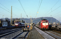 103 202 mit InterRegio 2538 Münsterland im Bahnhof Andernach