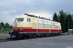 103 222 ex 750 003 im Bahnhof Kaldenkirchen