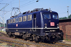 110 155 in blau mit rotem DB-Keks in Köln Deutzerfeld