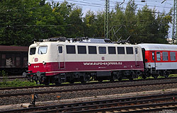 110 169 der Centralbahn in weinrot/beige mit Sonderzug in Koblenz Lützel