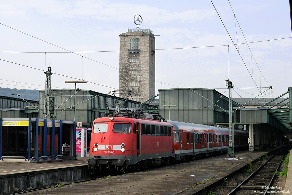 110 416 im Bahnhof Stuttgart Hbf vor dem Umbau