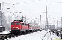 110 343 mit 440-Ersatzzug in Donauwörth im Schnee