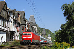 120 130 auf der linken Rheinstrecke mit der Häuserzeile in Bacharach
