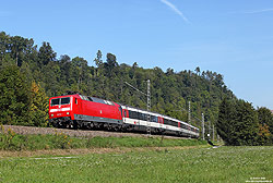 120 155 mit EuroCity 185 auf der Gäubahn zwischen Neckarhausen und Sulz