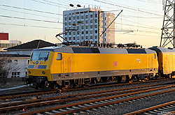 gelbe 120 160 ex 120 502 in Karlsruhe Hbf