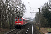 110 447 mit RB31780 Münster - Rheine bei Greven aus dem Führerstand fotografiert