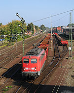 Das Benteler-Stahlwerk in Hanekenfähr wird mehrfach täglich von Lingen aus bedient. Aufgrund der beengten Platzverhältnisse werden die Wagen in Lingen rangiert und zusammen gestellt. Am 25.9.2008 macht sich die 140 864 mit einigen entladenen Wagen auf den Weg nach Osnabrück Rbf.