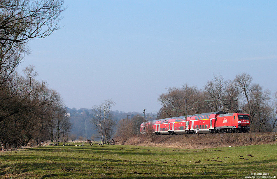 Aufgrund des akuten Lokmangels mietete DB-Regio Anfang 2011 einige Lokomotiven der Baureihe 145 von DB-Schenker an. Zum Einsatz kamen diese Loks auf der RE4 zwischen Aachen und Dortmund. 