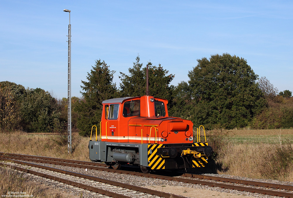 Lok2 im Gleisanschluss in Derkum an der Eifelstrecke am 21.10.2012