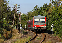Am 17.9.2012 dieselt der 629 313/628 303 zwischen Mendig und Thür als RB12458 nach Kaisersesch.