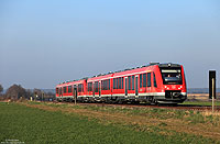 Am späten Nachmittag des 12.3.2014 sind der 622 018 und 622 017 bei Derkum auf Probefahrt von Köln nach Euskirchen. Die planmäßigen Einsätze der LINT auf der Eifelstrecke sollten sich aber noch ein paar Monate hinziehen!
