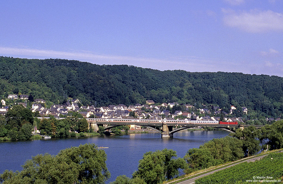 181 207 auf der Moselbrücke in Koblenz Güls