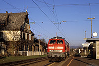 218 366 durchfährt als Lz den Bahnhof Ürzig DB