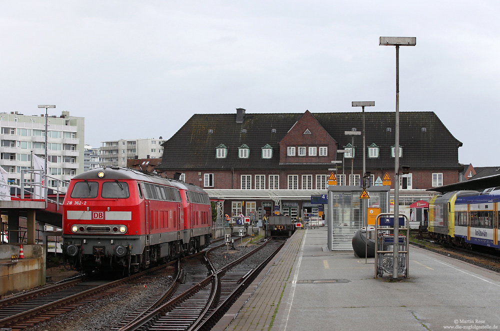 Marschbahn, 218 362 im Bahnhof Westerland