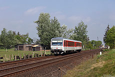 Südlich von Langenhorn fährt der 628 501 als SSP1421 nach Bredstedt