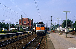 111 121 vom Bw Düsseldorf mit D453 nach Frankfurt (Oder) in Warburg/Westf
