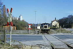 333 083 Bahnhofsköf Paderborn auf der Almetalbahn im Bahnhof Büren
