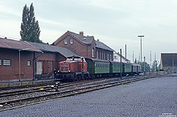 V34 der Verkehrsbetriebe Kreis Schleswig bei der Museumseisenbahn Paderborn im Bahnhof Rietberg-Neuenkirchen