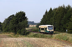 Eine weitere Aufnahme des 650 032 entstand kurz hinter Bergen. Hier fährt der Triebwagen als PRE81271 nach Lauterbach Mole. 20.8.2012