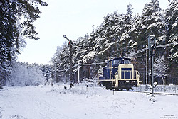 260 440 heute 360 440 als Lz am Form-Einfahrsignal von Hövelhof auf der Sennebahn im Schnee