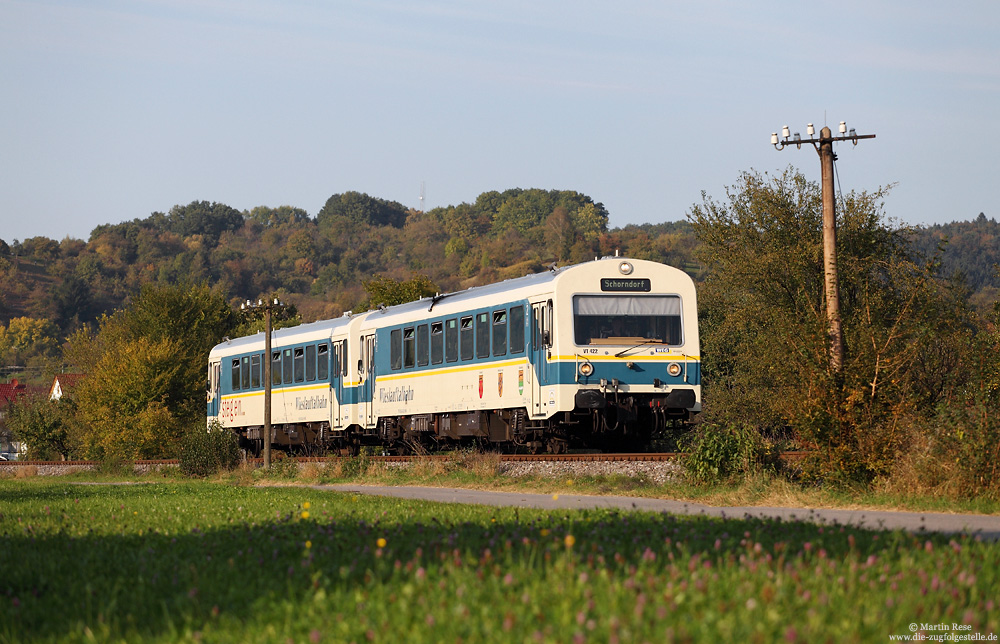 Auf der Wieslauftalbahn, bei Michelau fährt der VT422 als WEG3277 nach Schorndorf